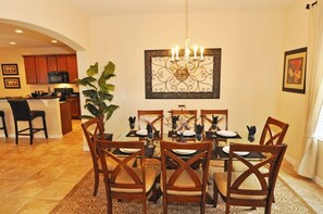 Family House, 5 Bedrooms | In-room dining - 256 Watersong House 5 Bedroom by Florida Star (Davenport)