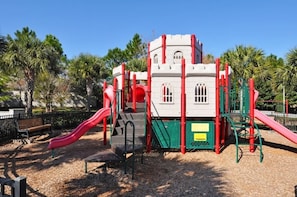 Family House, 6 Bedrooms | Children’s play area – outdoor