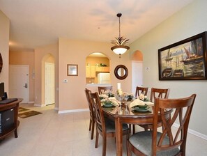 Family Condo, 3 Bedrooms | In-room dining