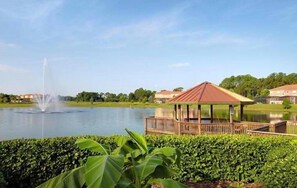 Family House, 4 Bedrooms | Property grounds