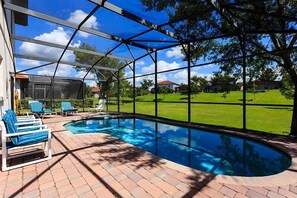 Casa familiar, 5 habitaciones | Alberca techada | Alberca al aire libre