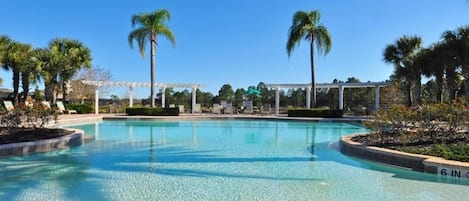 Family House, 6 Bedrooms | Pool