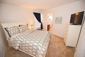Family House, 6 Bedrooms | 6 bedrooms, free WiFi