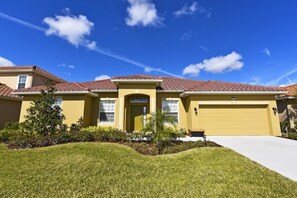 Family Townhome, 4 Bedrooms | Exterior - 4075 Solterra Townhome 4 Bedroom by Florida Star (Davenport)