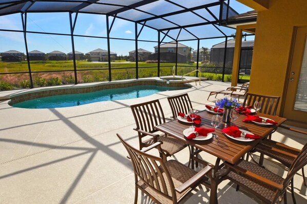 Casa familiar, 6 habitaciones | Alberca | Alberca al aire libre 