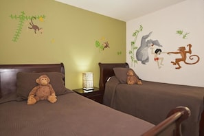 Family House, 4 Bedrooms | Children's theme room