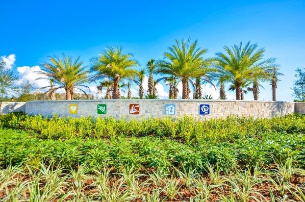 Family House, 4 Bedrooms | Garden