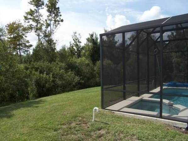 Family House, 4 Bedrooms | Property grounds