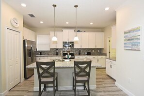 Family House, 5 Bedrooms | Dining - 5488 Solterra House 5 Bedroom by Florida Star (Davenport)