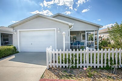 Bayou Place Home 2 Bedroom by The VIR Group