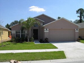 Family House, 4 Bedrooms | Front of property - 757 Sandy Ridge House 4 Bedroom by Florida Star (Davenport)