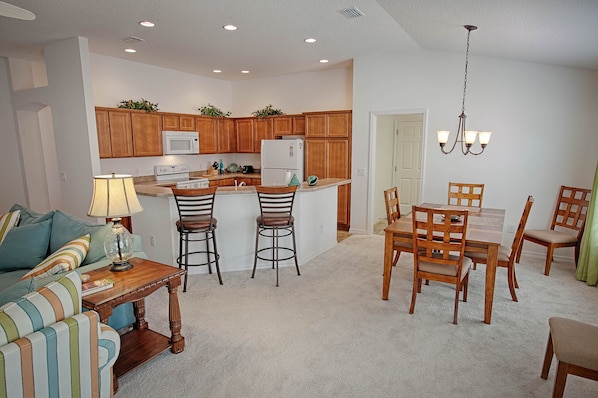 House, 3 Bedrooms | Private kitchen