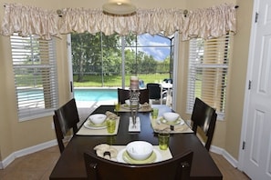 Family House, 6 Bedrooms | Private kitchen