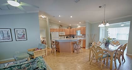 Five Forks Trail Home 3 Bedroom by The VIR Group