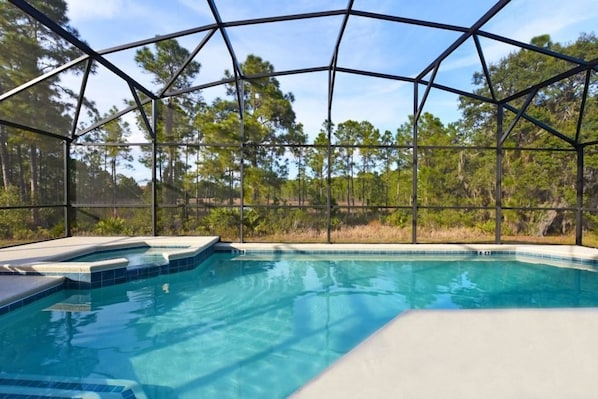 Family House, 4 Bedrooms | Pool