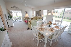 In-room dining - Amberly Court Home 3 Bedroom by The VIR Group (Wildwood)