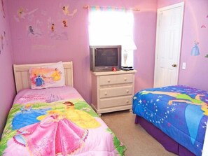 Family House, 4 Bedrooms | Children’s theme room