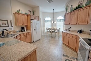 Hus, 3 soverom | Eget kjøkken | Kjøleskap, mikrobølgeovn, ovn og kokeplater