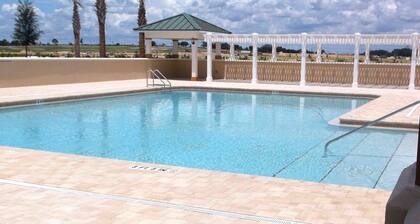 Corbett Drive Home 3 Bedroom by The VIR Group