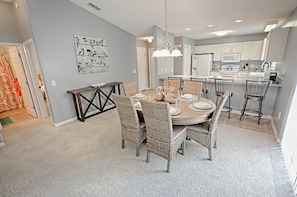 House, 2 Bedrooms | In-room dining
