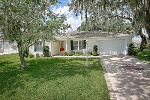 Ansel Avenue Home 2 Bedroom by The VIR Group