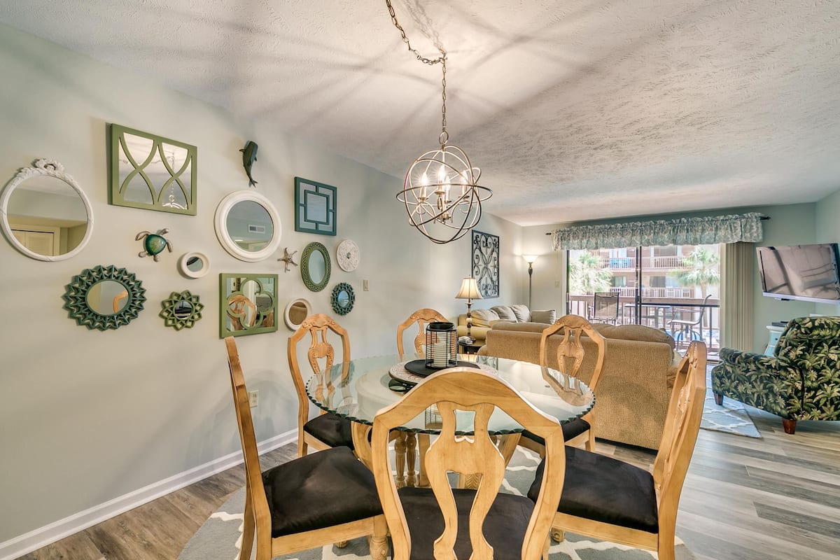 Condo, Multiple Beds (Anchorage I B12) | Dining