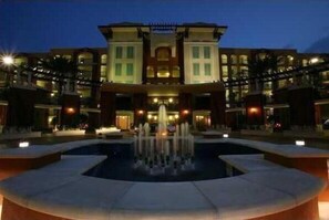 Façade de l’hébergement  – soirée/nuit