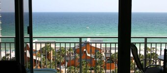 Sterling Shores 2 Bedroom Apartment by BnD