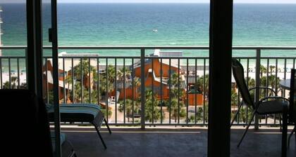 Sterling Shores 2 Bedroom Apartment by BnD