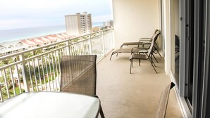 Apartemen, 2 kamar tidur, menghadap laut | Balkon
