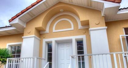 Captiva 3 Bedroom Apartment by BnD