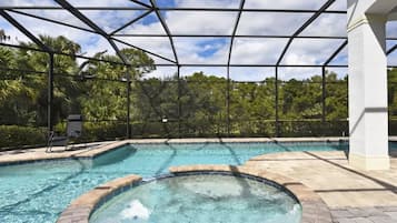 Casa familiar, 6 habitaciones | Alberca | Alberca al aire libre
