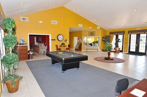 Family House, 4 Bedrooms | Billiards