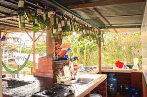 Fridge, microwave - Hostal Estrella de Agua - Hostel (Salento)