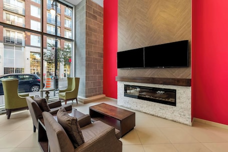 Lobby. Best Western Plus Hotel Montreal