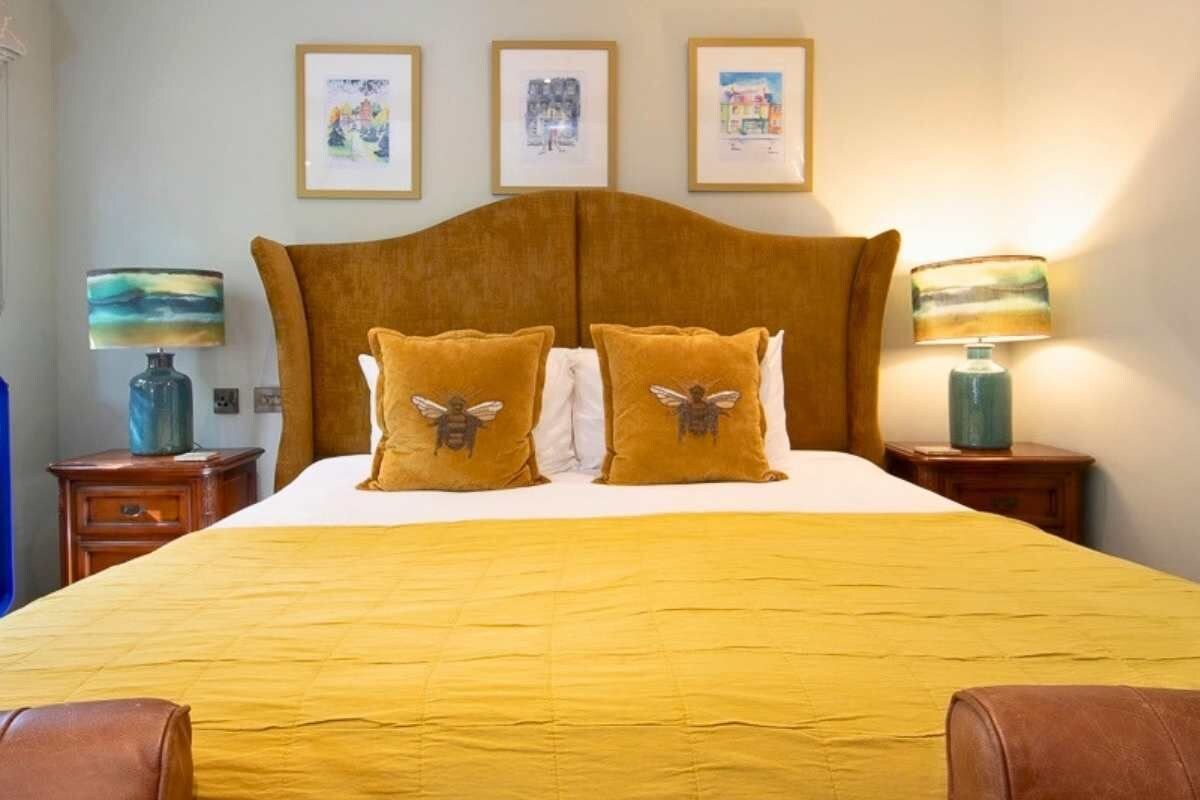 Double Room, Ensuite (Abbots Ripton ) | Room amenity
