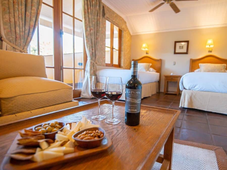 Premium Twin | Free WiFi, bed sheets