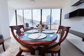 Family Apartment, 2 Bedrooms, Kitchenette (SMR337A) | Living area