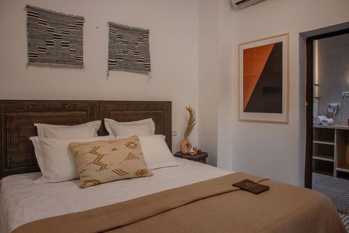 Double Room, Private Bathroom (Krad) | Premium bedding, memory foam beds, WiFi (free), individually decorated