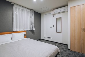 Premium Double Room, Non Smoking | Desk, laptop workspace, iron/ironing board, free WiFi - Business Inn SUNHOTEL (Machida)