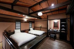 In-room safe, free WiFi