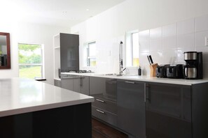 Luxury Chalet, Multiple Bedrooms, Mountain View, Slope side | Private kitchen