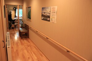 Hallway - Itsuka Furano e (Furano)