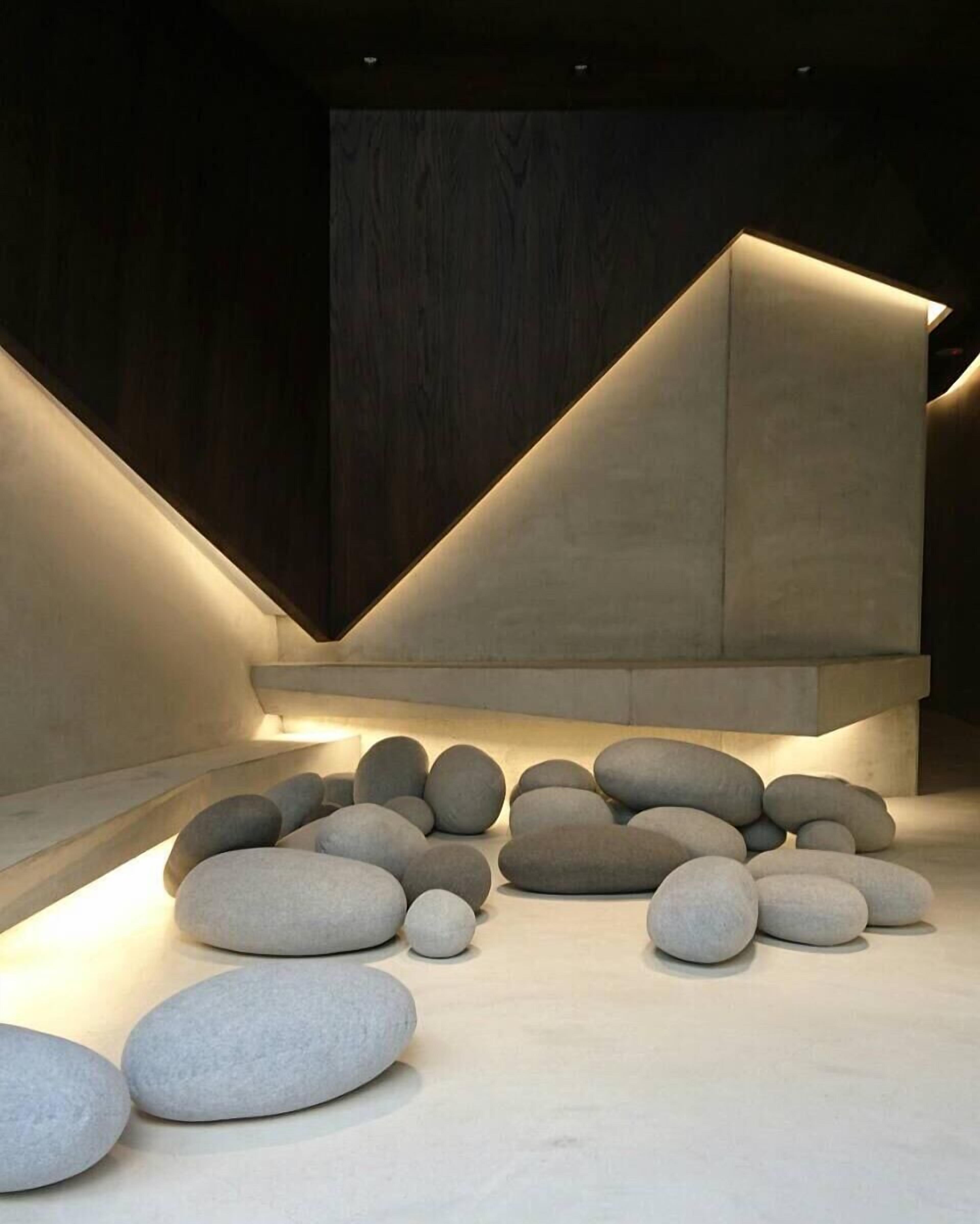 34-inch flat-screen TV with digital channels, TV