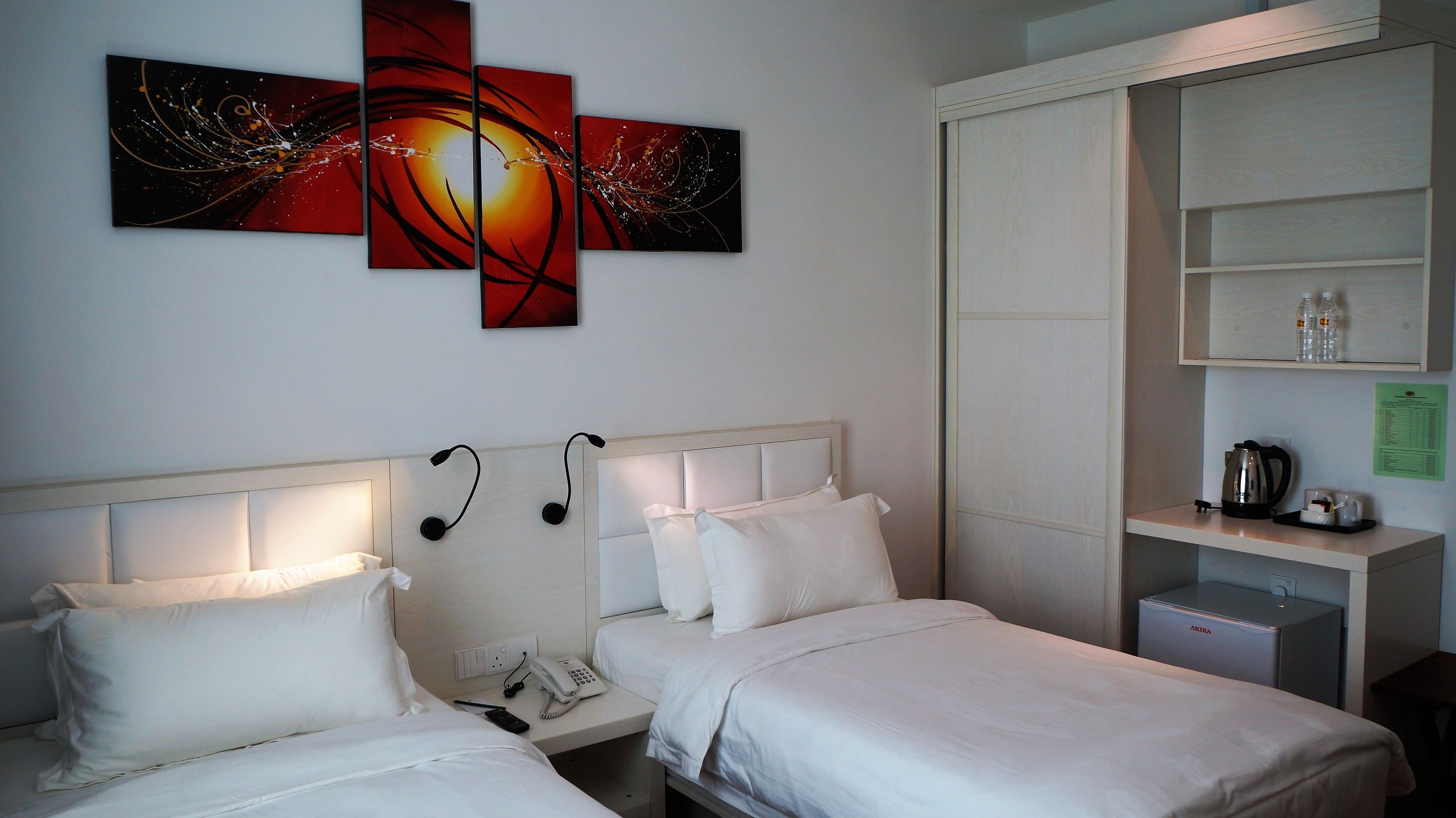 superior twin | 1 bedroom, minibar, in-room safe, desk