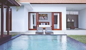 Ropa de cama de alta calidad y minibar 