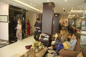 Sala de estar en el lobby