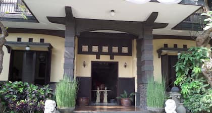 De Clove Guest House