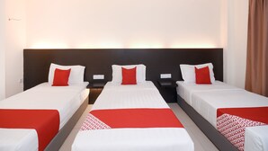 Unclassified image, 3 of 34, button - Kenyalang Suite (Miri)