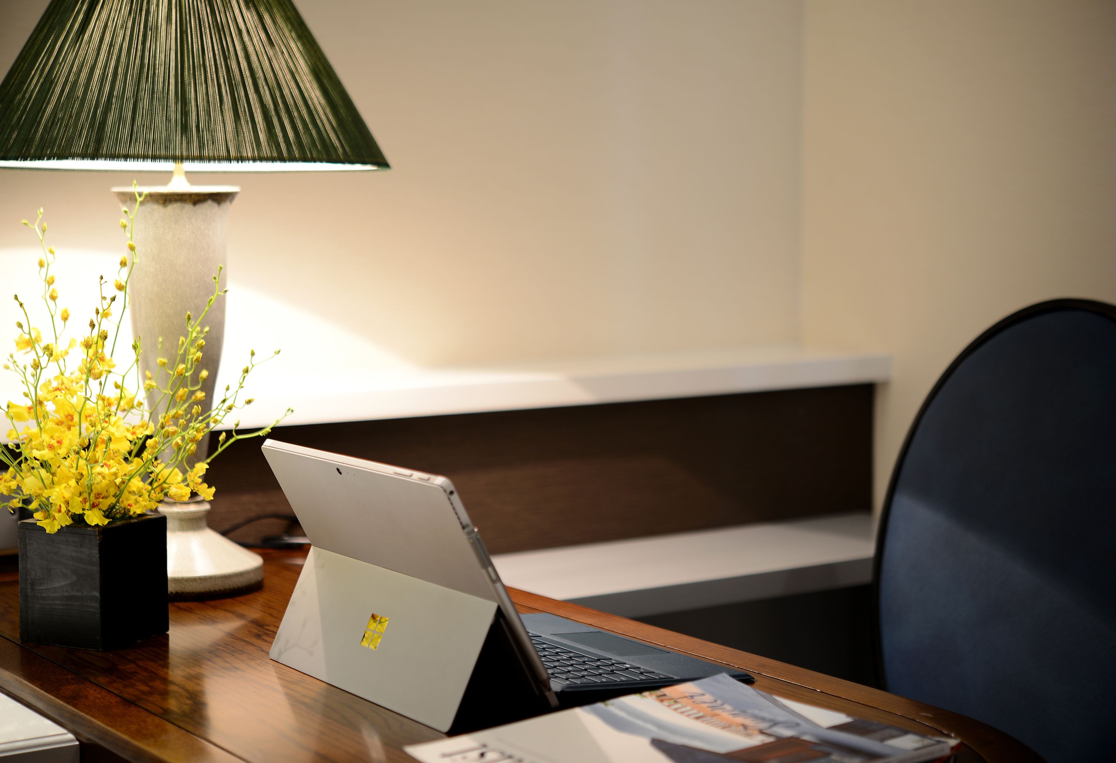 in-room business centre